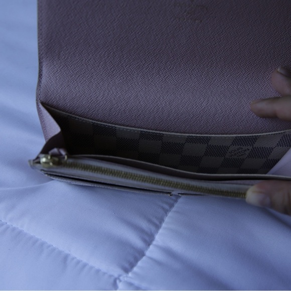 Louis Vuitton Azur Emilie Rose Ballerina Wallet - Picture 4 of 9